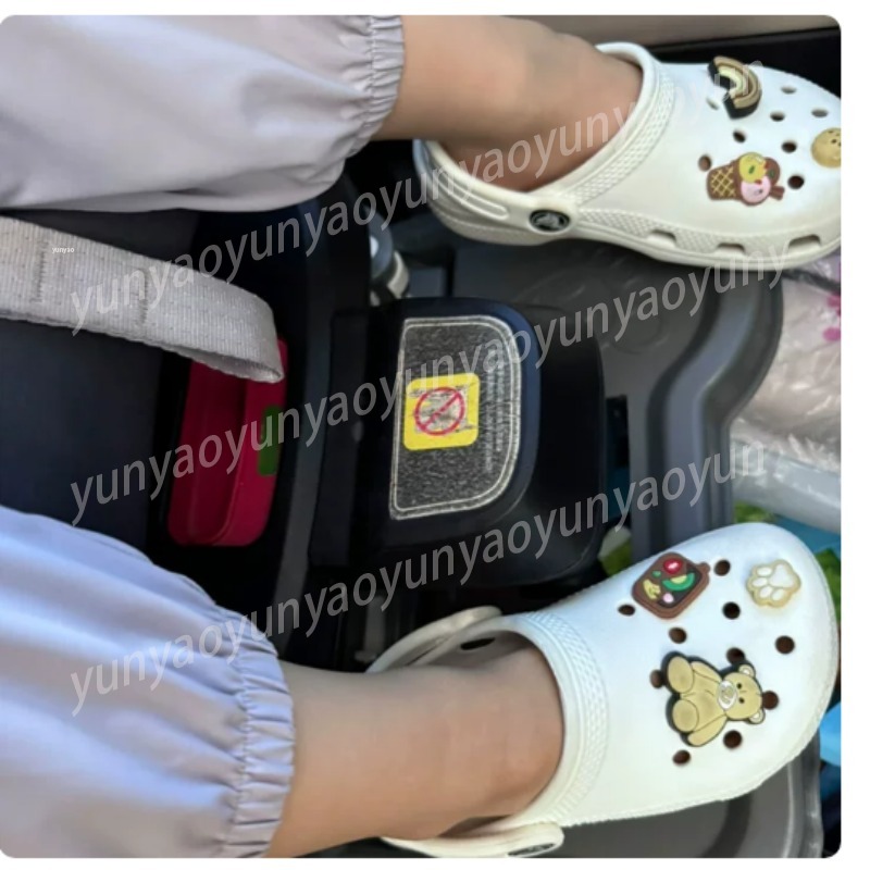 Портативная складная подставка – обзор и цена Travel Accessories Toddler